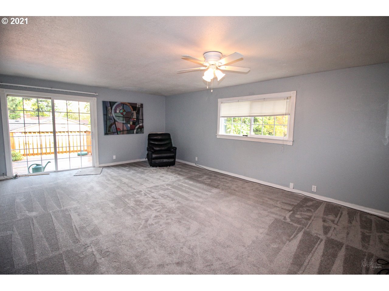 5131 Southwest Freeman Court Portland, OR 97219 - Photo 7 of 32 Gallery Image 7