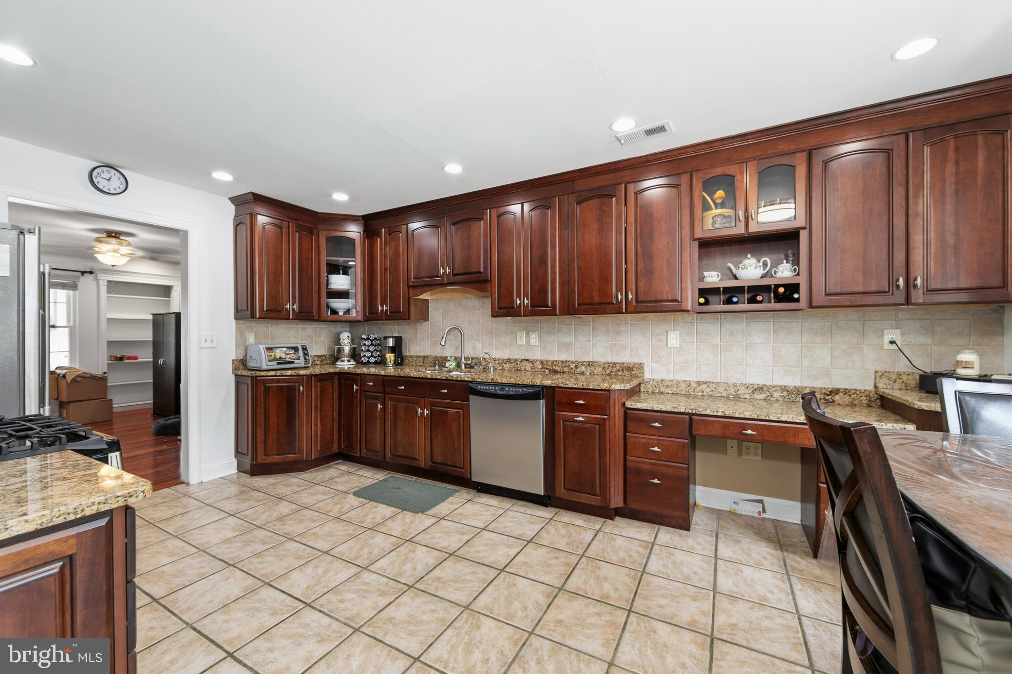 4 Jamie Court Clementon, NJ 08021 - Photo 12 of 27