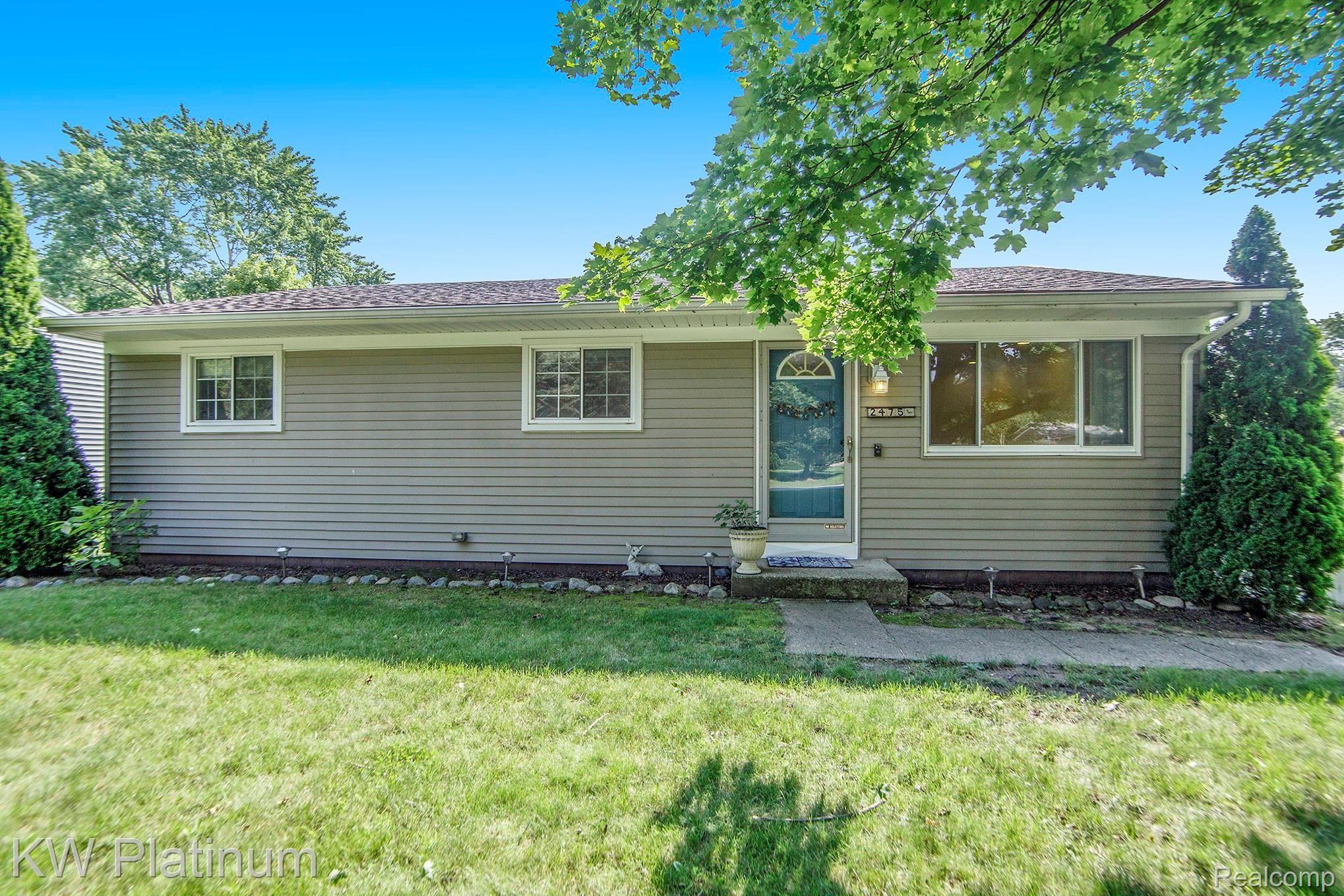 2475 Emmons Avenue Rochester, MI 48307 - Photo 1 of 26 BPG_5419.jpg