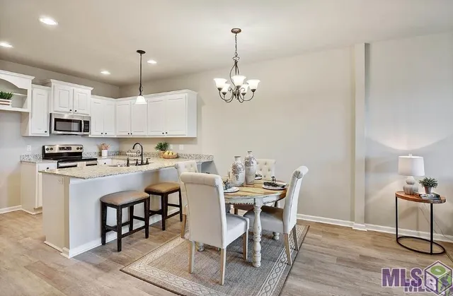 $235,900 | 17455 Berkshire Drive, Prairieville, LA 70769