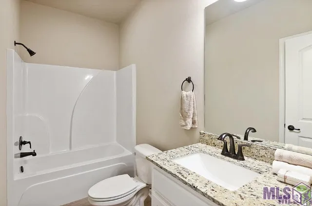 $235,900 | 17455 Berkshire Drive, Prairieville, LA 70769