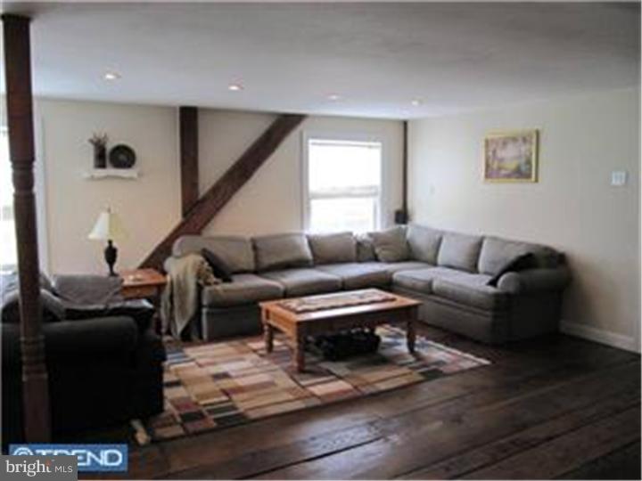 481 Indian Run Road Glenmoore, PA 19343 - Photo 5 of 12 Living Room
