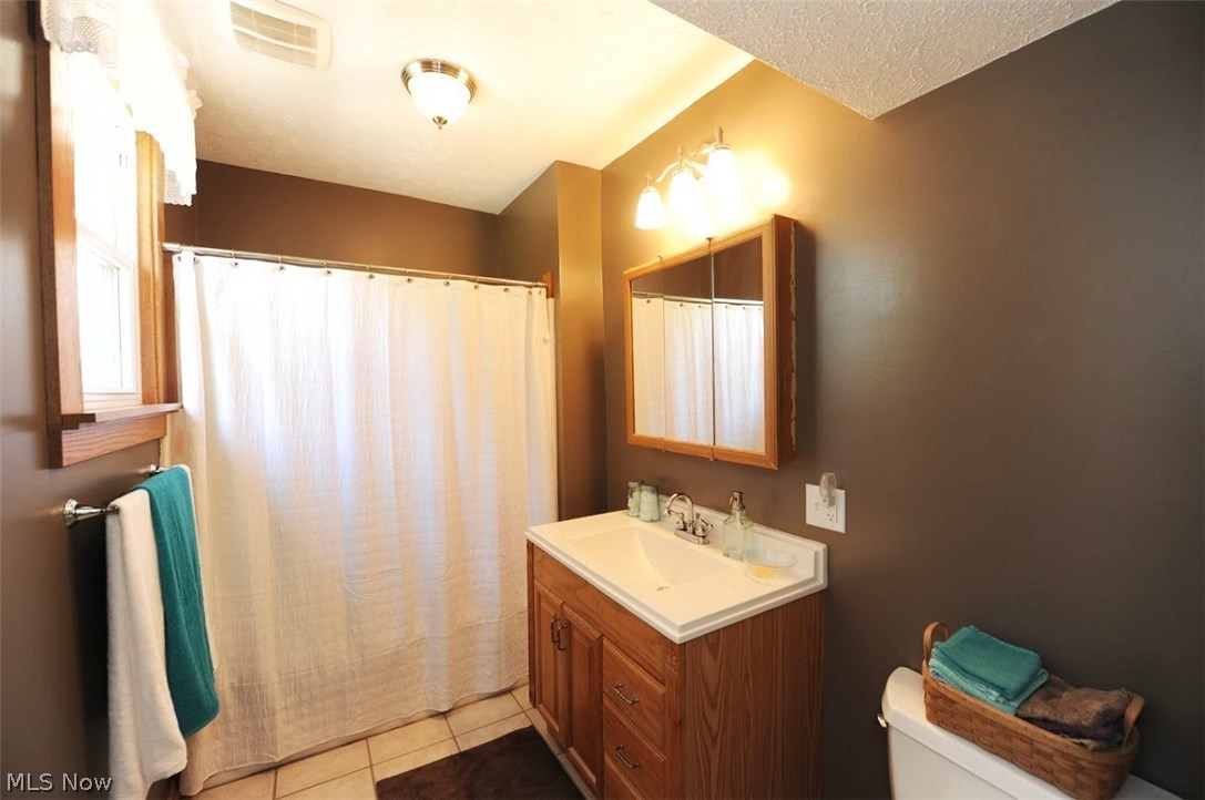 3925 Johnson Road Norton, OH 44203 - Photo 14 of 25 * First Floor Updated Full Bath