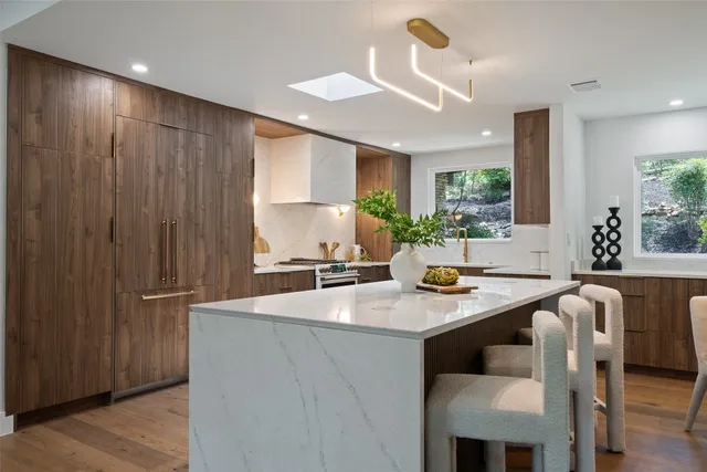 $1,895,000 | 3403 Cascadera Drive, Austin, TX 78731