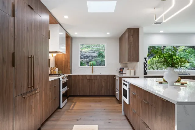 $1,895,000 | 3403 Cascadera Drive, Austin, TX 78731