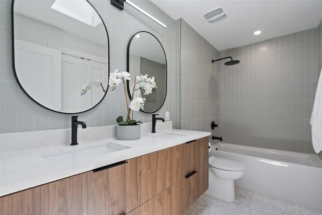 $1,895,000 | 3403 Cascadera Drive, Austin, TX 78731