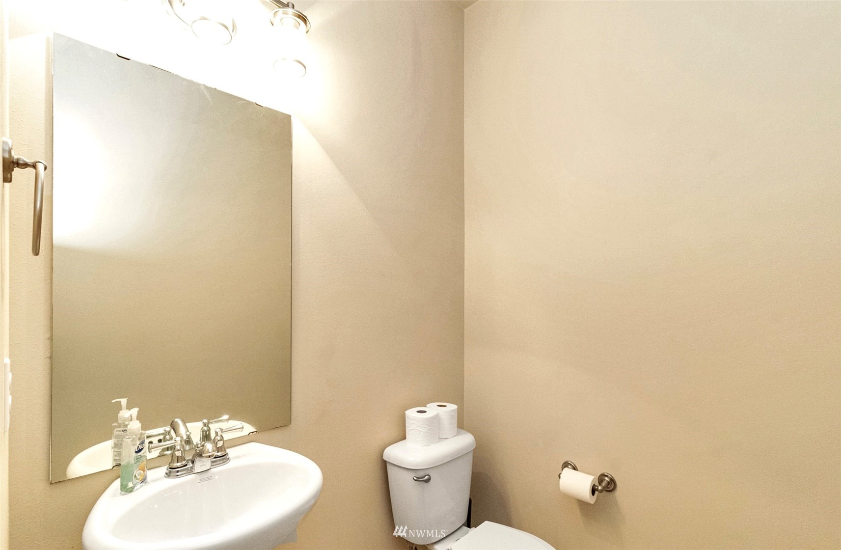1900 Weaver Road, Unit L101 Snohomish, WA 98290 - Photo 14 of 35 Gallery Image 14