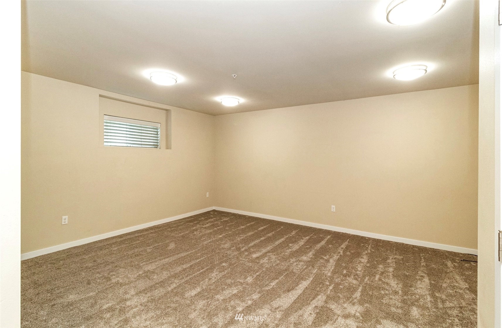1900 Weaver Road, Unit L101 Snohomish, WA 98290 - Photo 18 of 35 Gallery Image 18