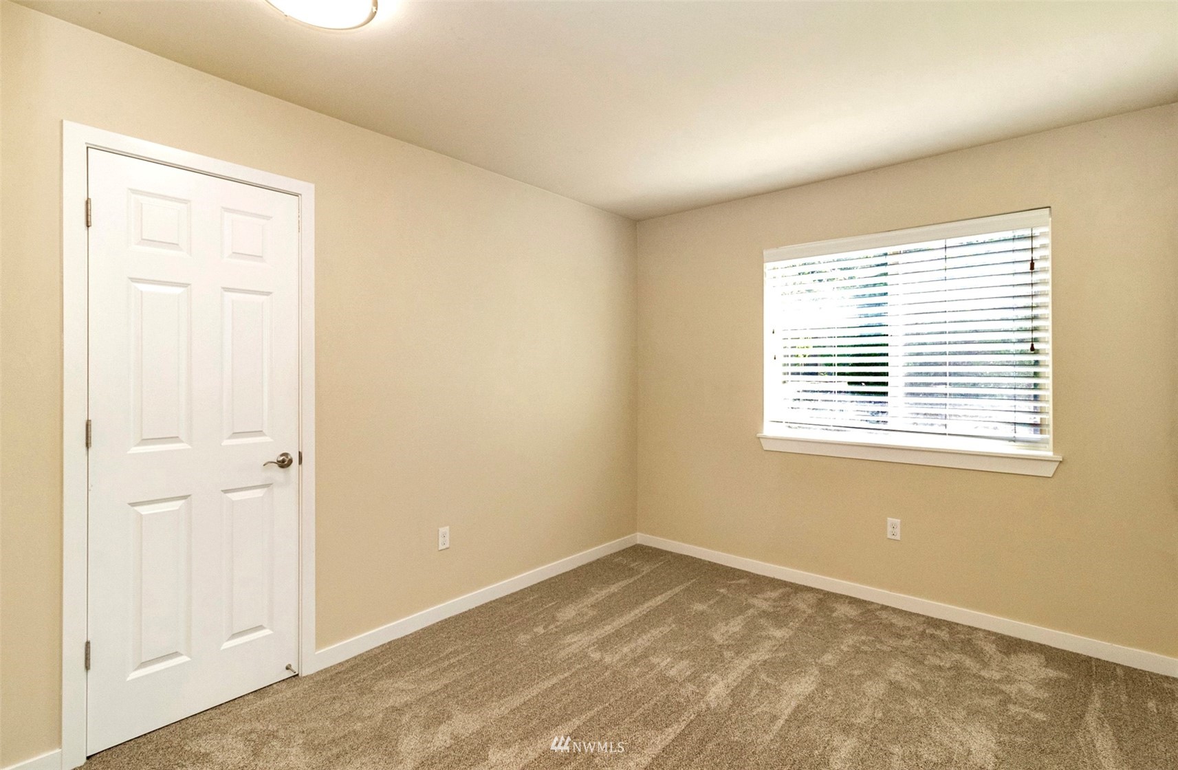 1900 Weaver Road, Unit L101 Snohomish, WA 98290 - Photo 20 of 35 Gallery Image 20