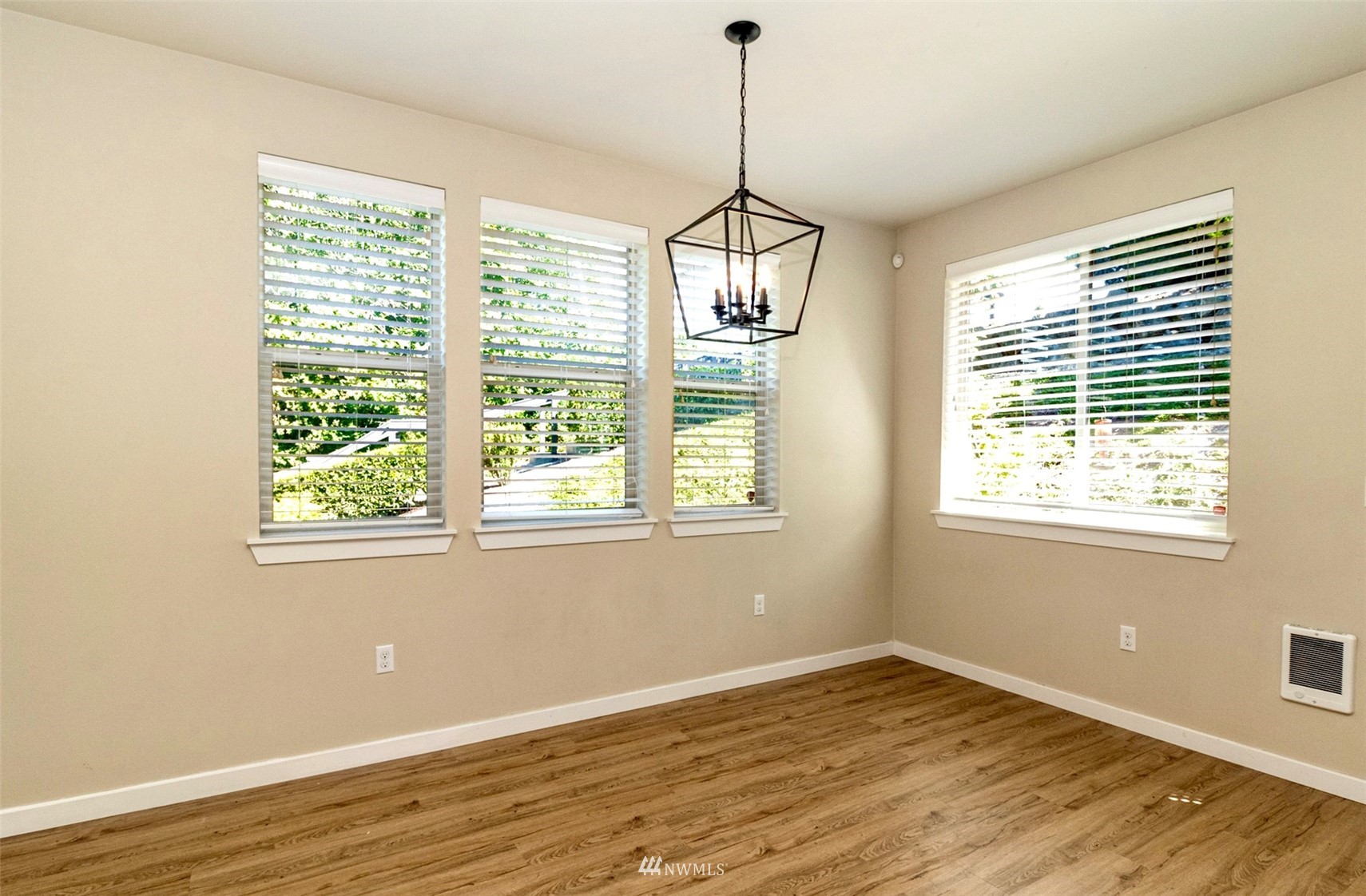 1900 Weaver Road, Unit L101 Snohomish, WA 98290 - Photo 29 of 35 Gallery Image 29