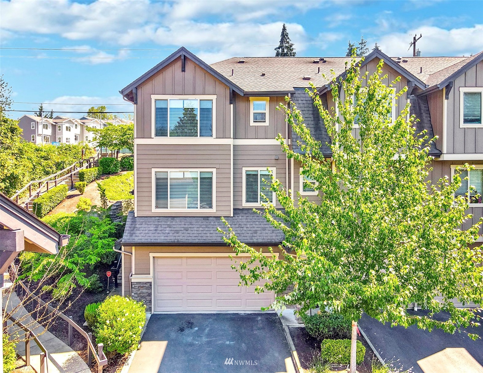 1900 Weaver Road, Unit L101 Snohomish, WA 98290 - Photo 3 of 35 Gallery Image 3