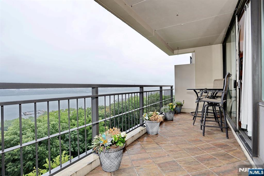 4 Horizon Road, Unit 815 Fort Lee, NJ 07024 - Photo 25 of 44 Gallery Image 25