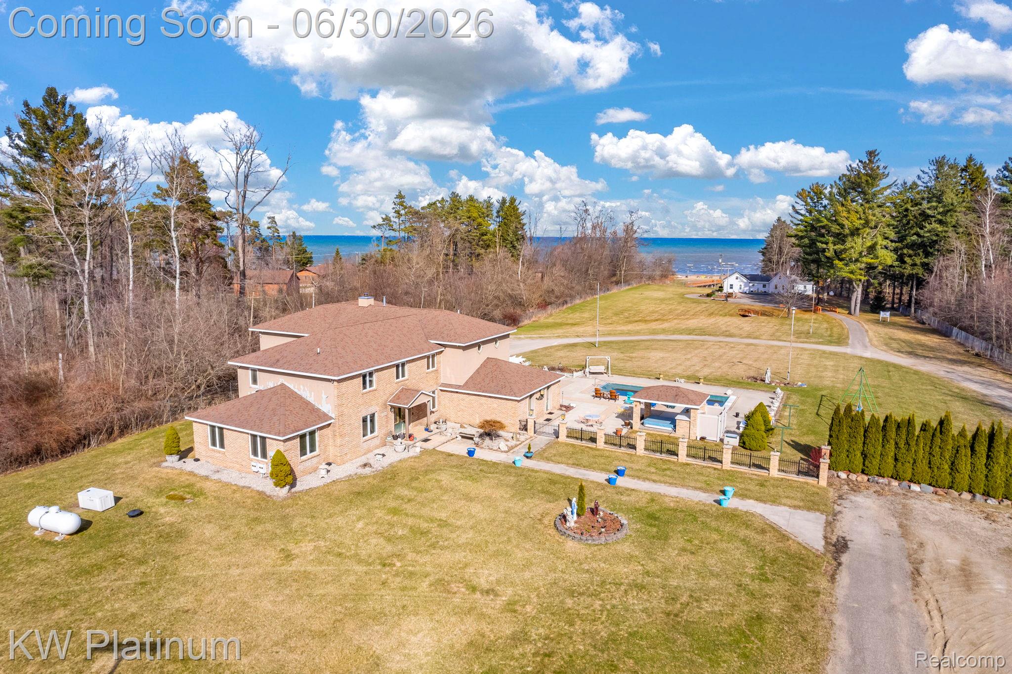 2235 South Lake Shore Road Harbor Beach, MI 48441 - Photo 3 of 99 Brick residence with a multi-level design