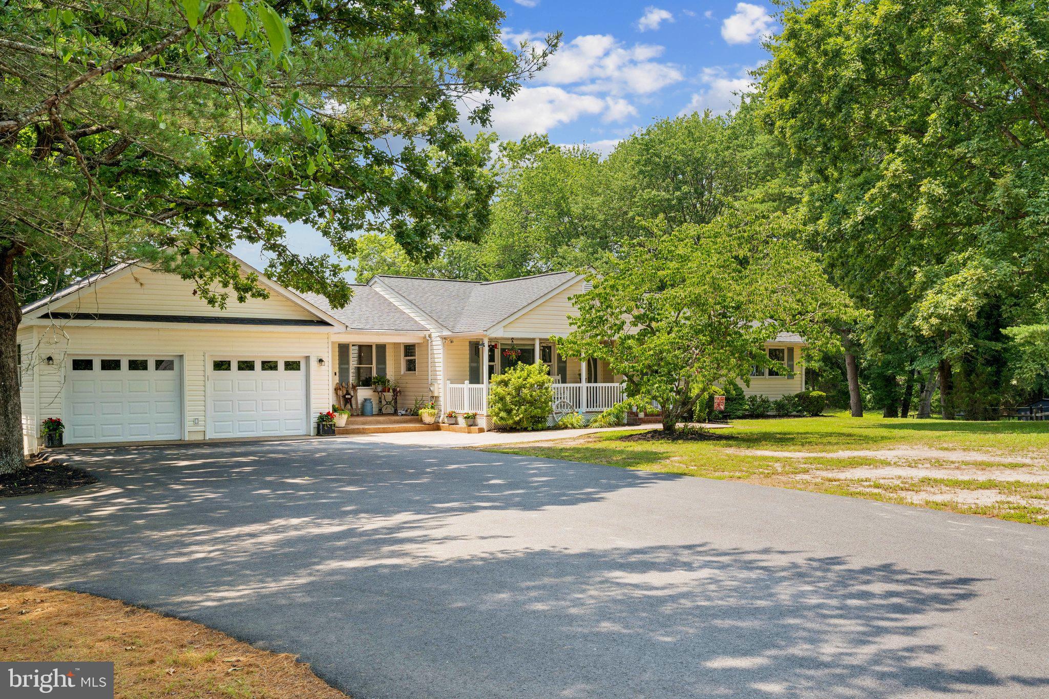 1039 Mountain View Road Fredericksburg, VA 22406 - Photo 2 of 49 New roof in 2024 & huge newly paved driveway!