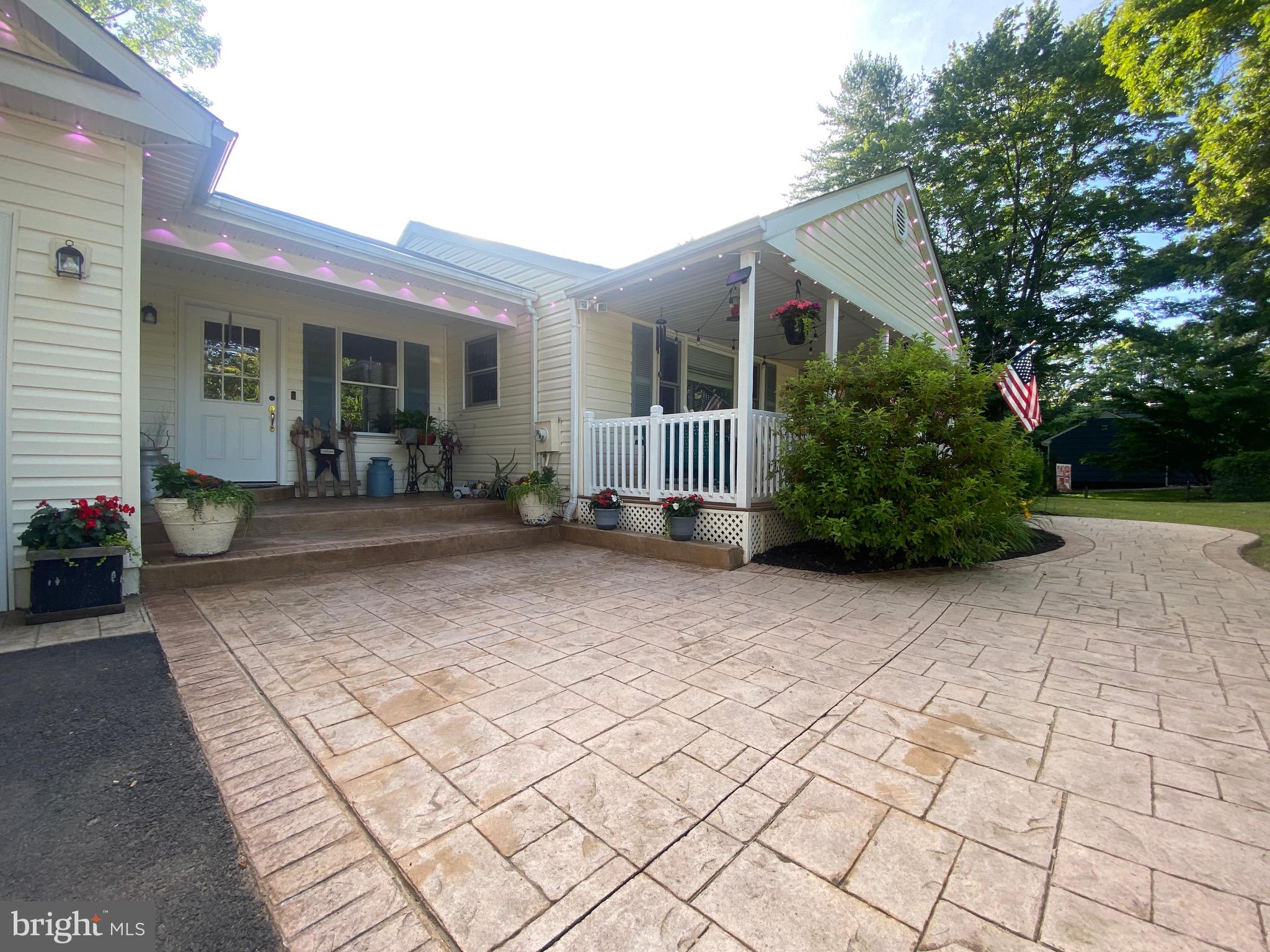 1039 Mountain View Road Fredericksburg, VA 22406 - Photo 42 of 49 Convenient 2nd entrance off stamped walkway!