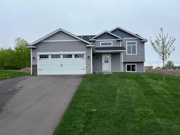 $326,900 | 1804 Oak Pond Drive, Sauk Rapids, MN 56379