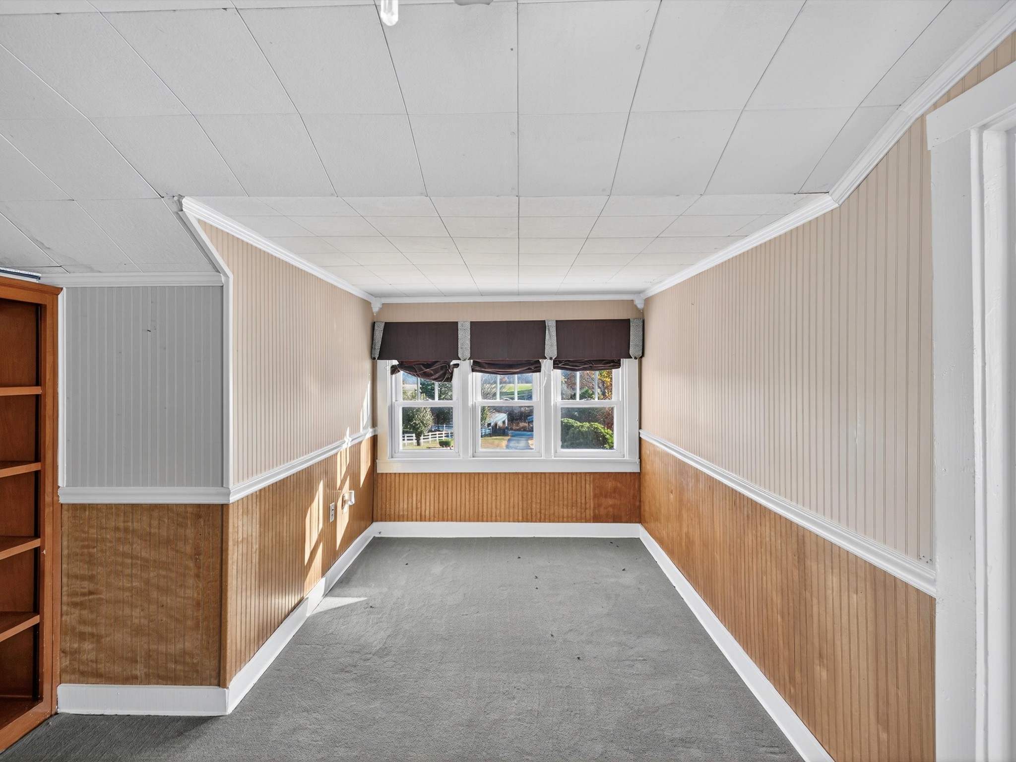 275 Swift Lane Cunningham, TN 37052 - Photo 58 of 67 a view of entryway