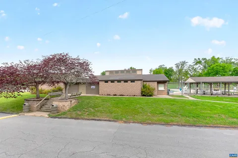 $379,900 | 304 Grove Avenue, Waynesboro, VA 22980