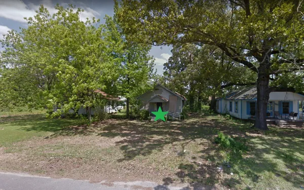 $2,950 | 809 South Kentucky Street, Other, AR 71635