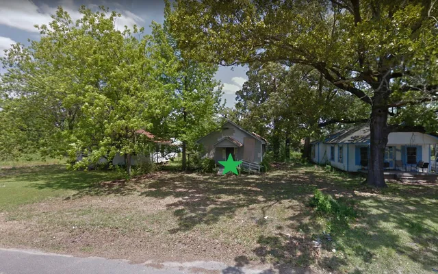 $2,950 | 809 South Kentucky Street, Other, AR 71635