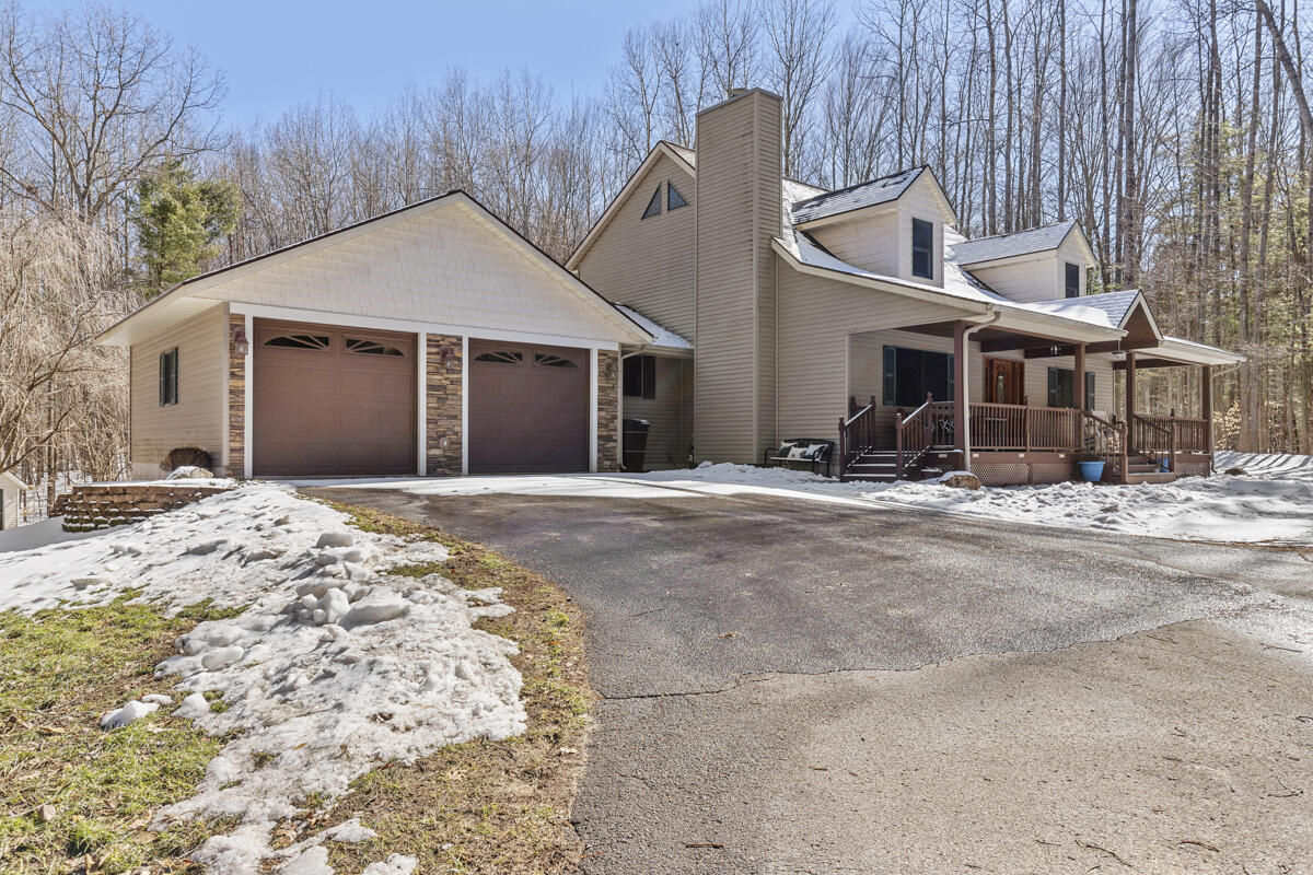 4850 Forest Vale Road Pierson, MI 49339 - Photo 3 of 44 IMG_1002