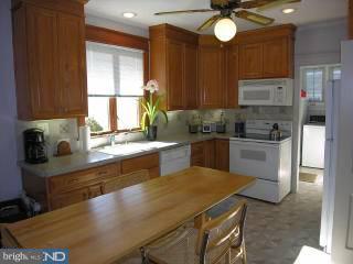 9 Ellis Road Havertown, PA 19083 - Photo 3 of 6