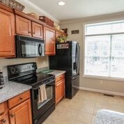 83 Hackett Hill Road Manchester, NH 03102 - Photo 5 of 33