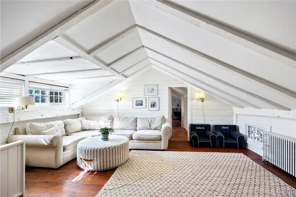 $4,900 | 31 State Street, Skaneateles, NY 13152