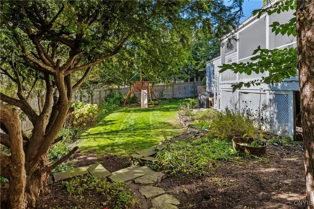 $4,900 | 31 State Street, Skaneateles, NY 13152