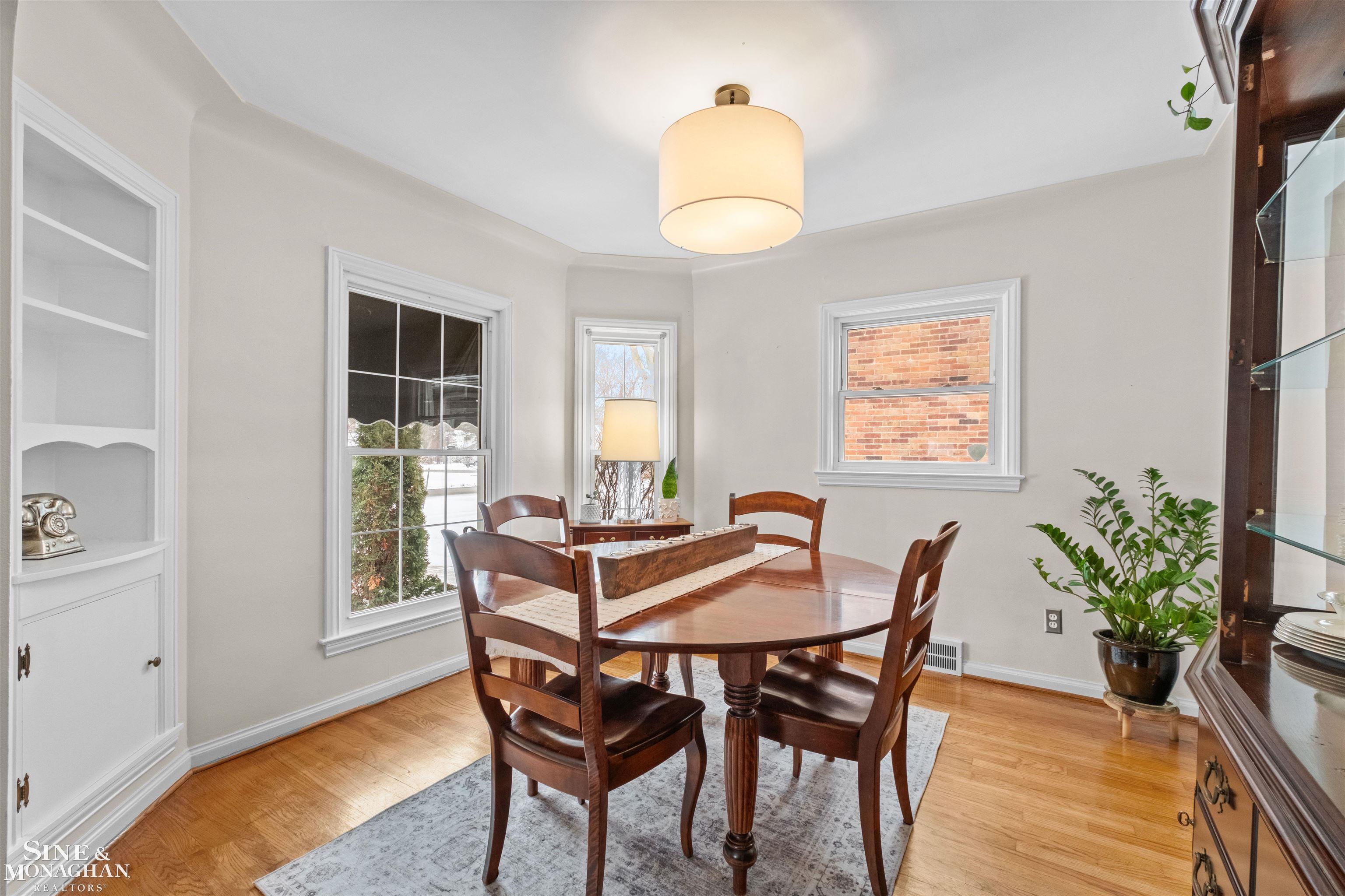 407 Kerby Road Grosse Pointe Farms, MI 48236 - Photo 6 of 44
