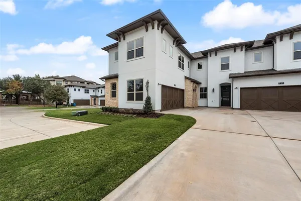 $450,000 | 444 Water's Edge Drive, Unit 721, Hickory Creek, TX 75065
