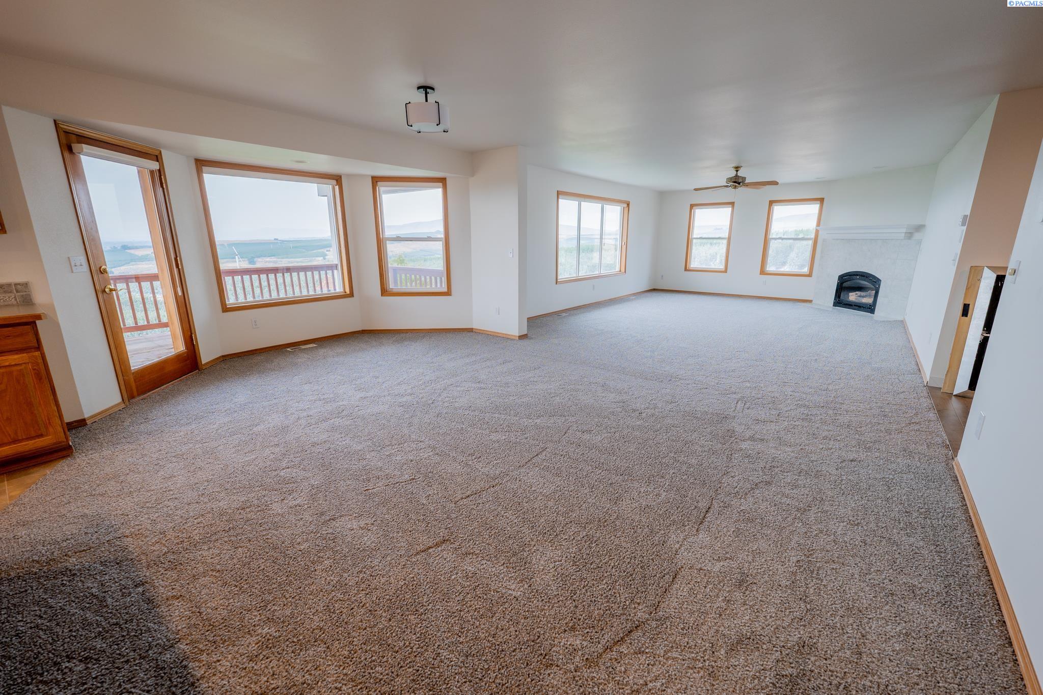 1394 Lombard Loop Road Wapato, WA 98951 - Photo 8 of 23 Gallery Image 8