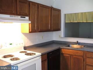 41 Golf Road Upper Darby, PA 19082 - Photo 3 of 6