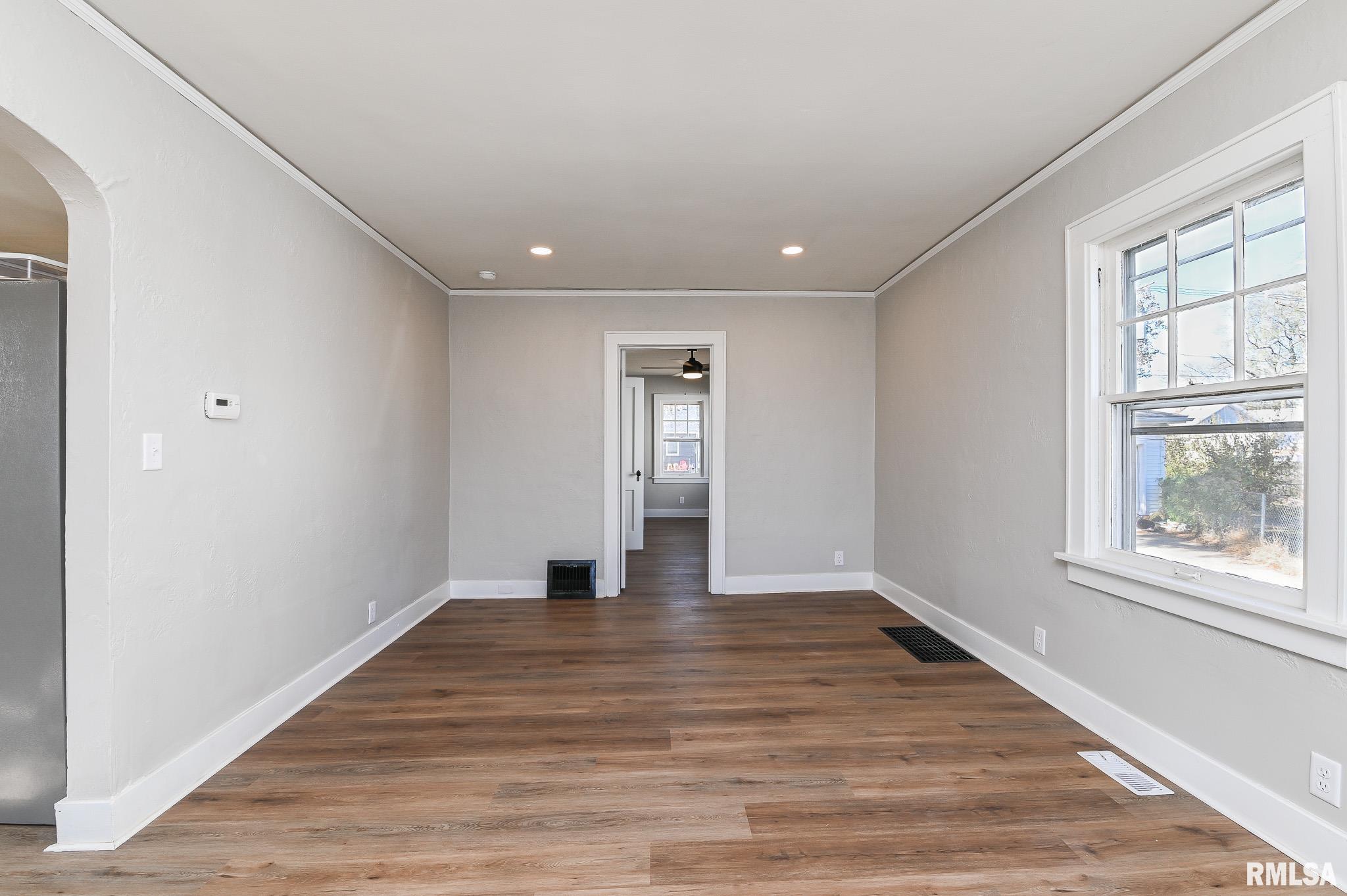 1229 South 8th Street Pekin, IL 61554 - Photo 11 of 23