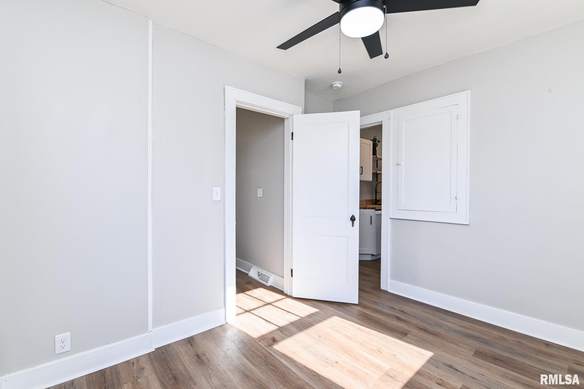 1229 South 8th Street Pekin, IL 61554 - Photo 15 of 23