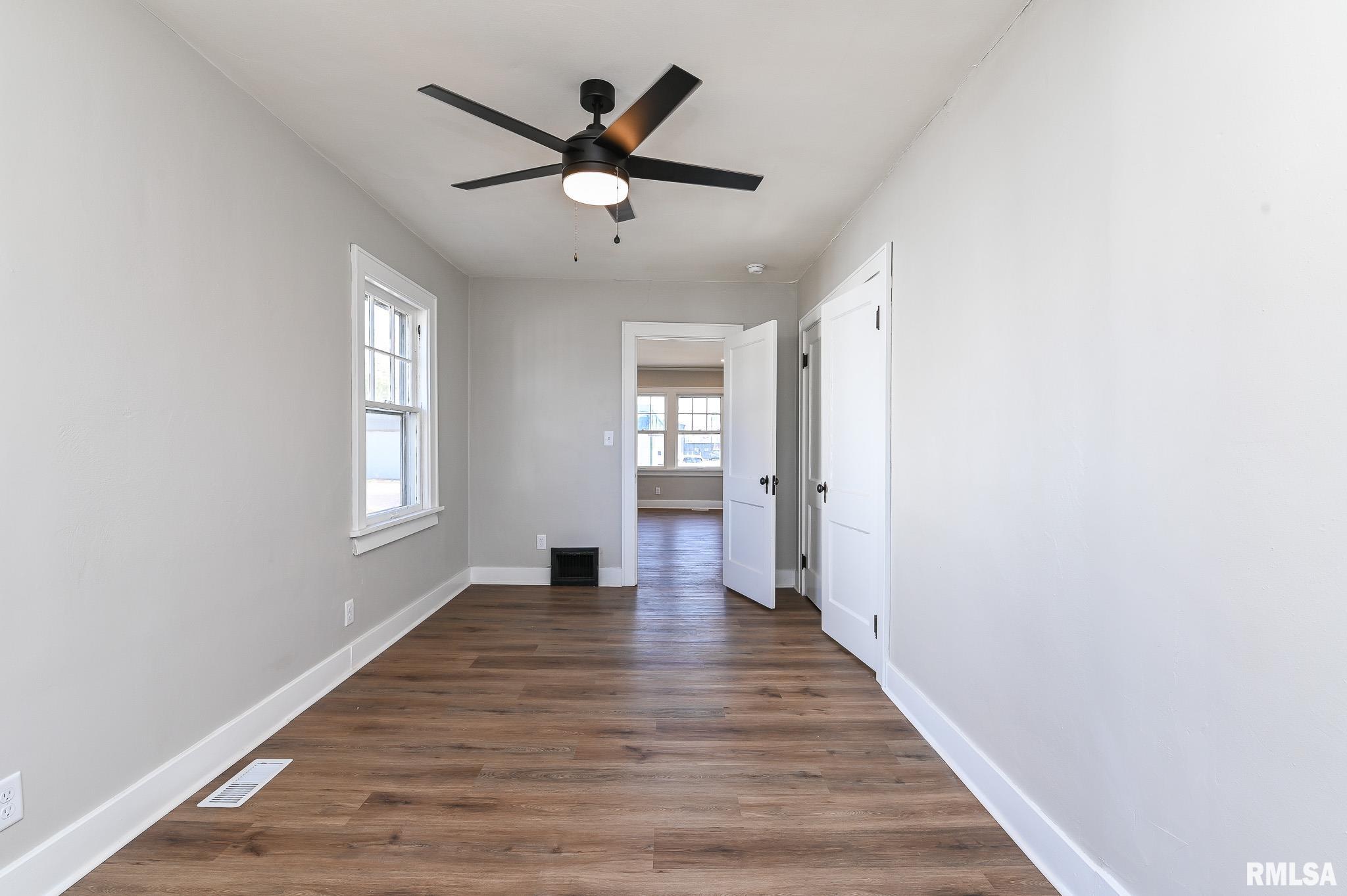 1229 South 8th Street Pekin, IL 61554 - Photo 19 of 23