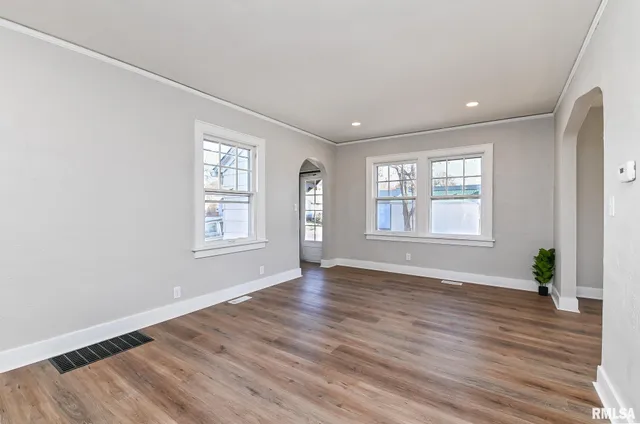 $104,900 | 1229 South 8th Street, Pekin, IL 61554