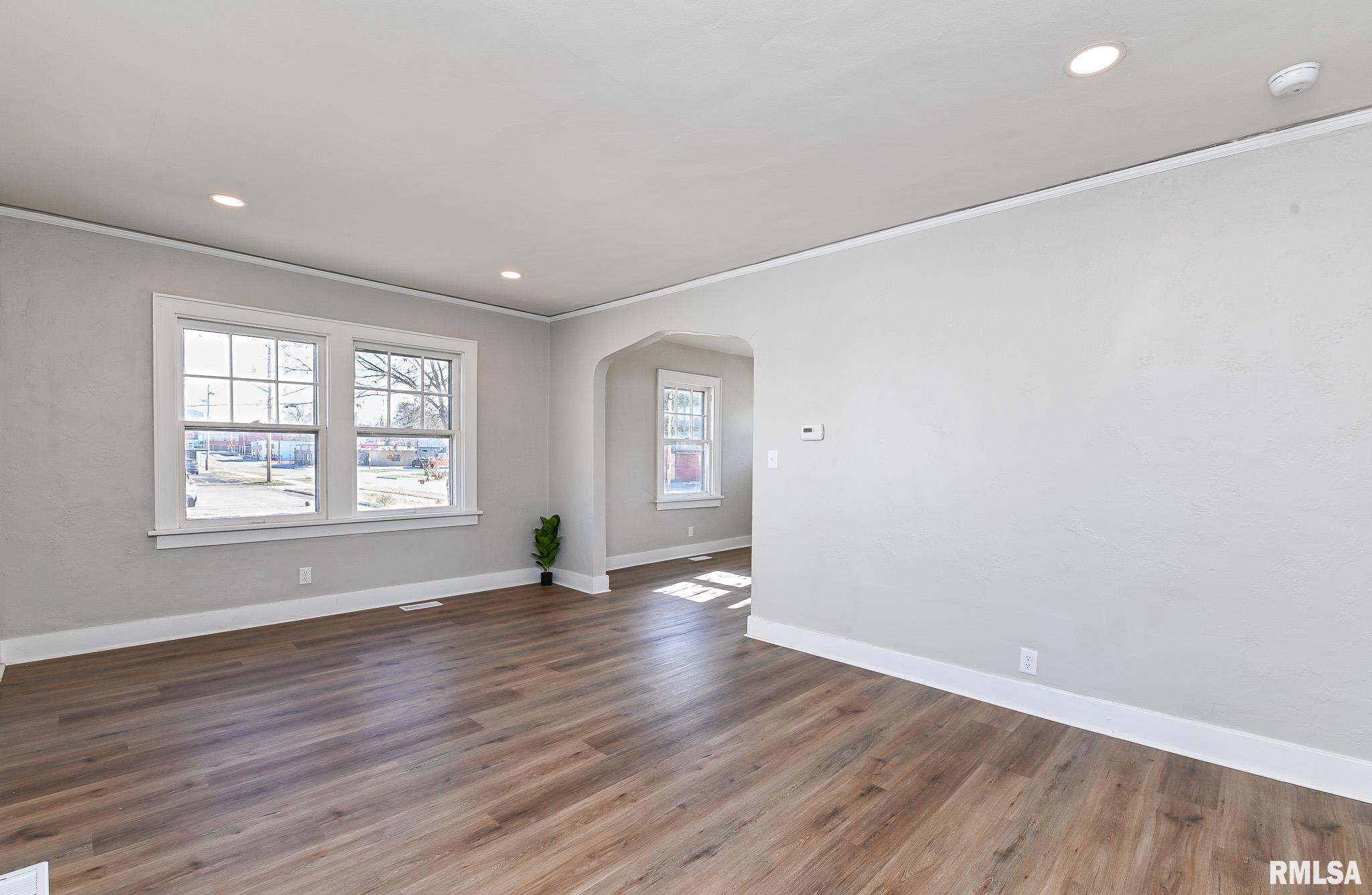 1229 South 8th Street Pekin, IL 61554 - Photo 8 of 23