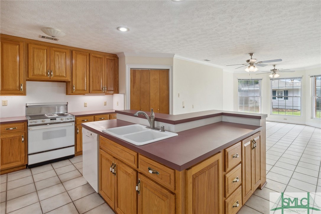 77 Rio Road Savannah, GA 31419 - Photo 7 of 41