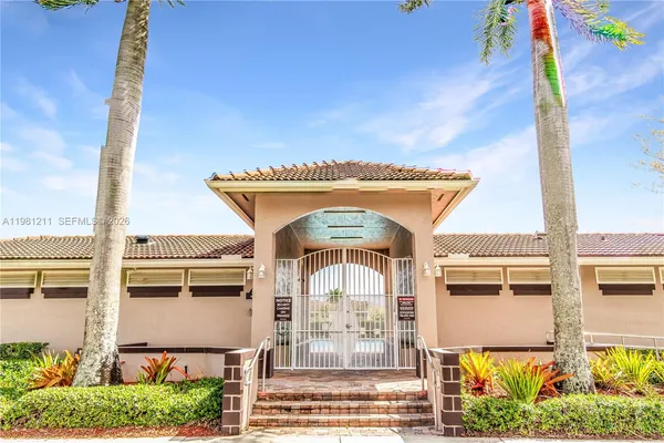 $2,700 | 2301 Southeast 24th Avenue, Unit 2301, Homestead, FL 33035