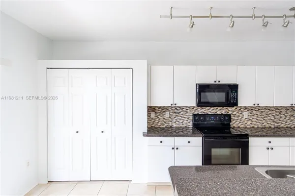 $2,700 | 2301 Southeast 24th Avenue, Unit 2301, Homestead, FL 33035