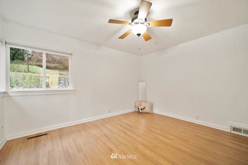 2737 Rocky Point Road Northwest Bremerton, WA 98312 - Photo 15 of 32 Gallery Image 15