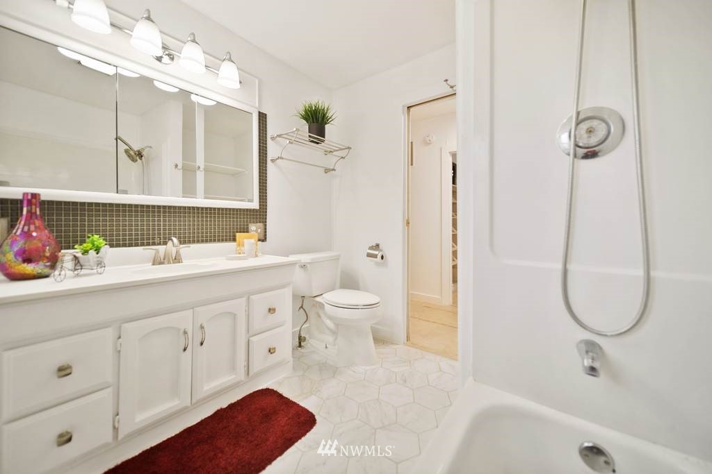 2737 Rocky Point Road Northwest Bremerton, WA 98312 - Photo 18 of 32 Gallery Image 18