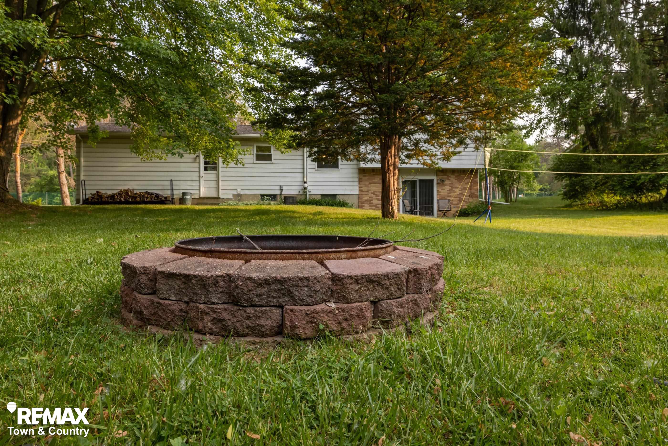 9210 Carpenter Road Flushing, MI 48433 - Photo 34 of 36 50111245-33.JPG