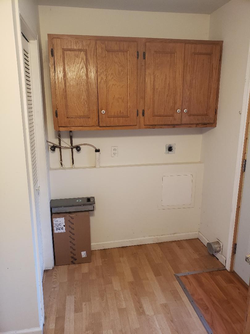 212 North 23rd Street Springfield, MI 49015 - Photo 11 of 12 23 Laundry Room