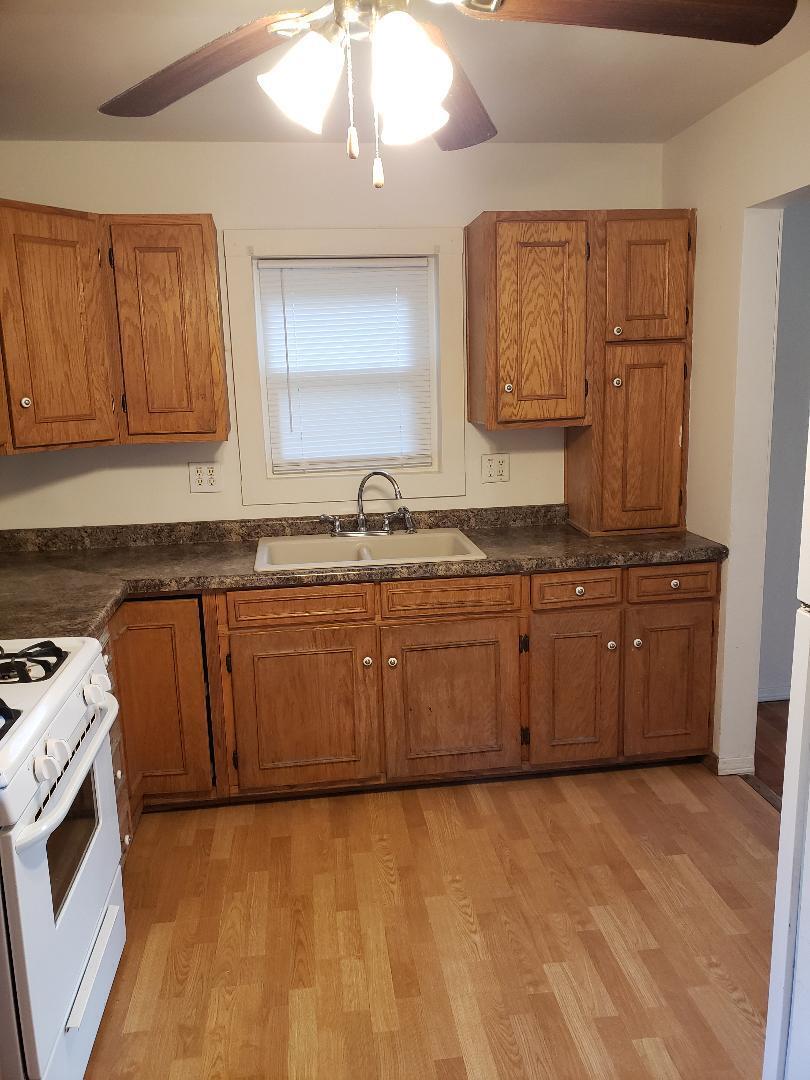 212 North 23rd Street Springfield, MI 49015 - Photo 9 of 12 23 Kitchen 2