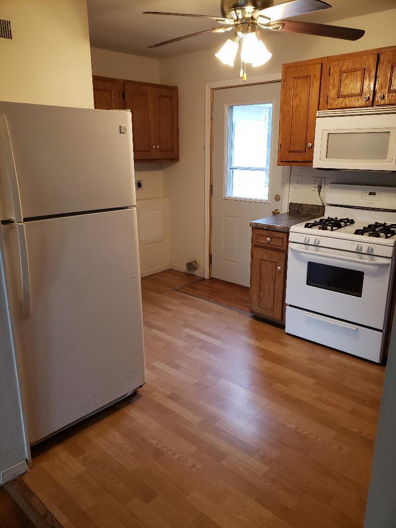 212 North 23rd Street Springfield, MI 49015 - Photo 10 of 12 23 Kitchen