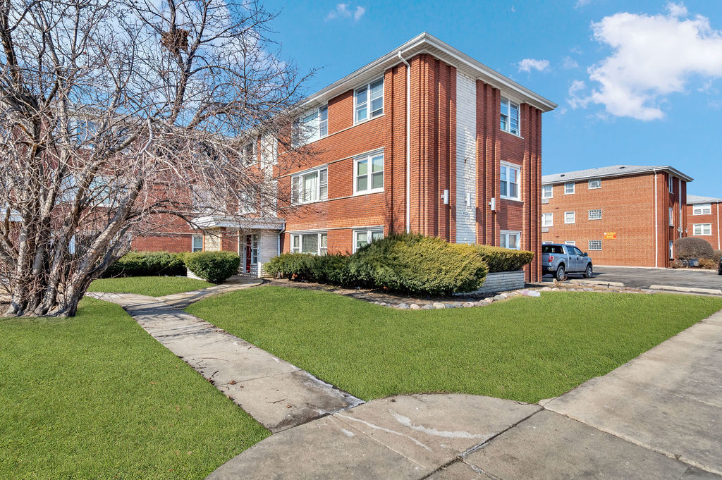 8020 South Pulaski Road, Unit 3W Chicago, IL 60652 - Photo 12 of 14