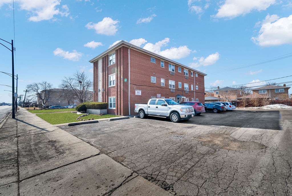 8020 South Pulaski Road, Unit 3W Chicago, IL 60652 - Photo 13 of 14