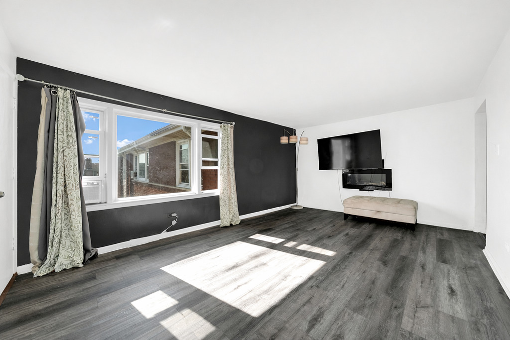 8020 South Pulaski Road, Unit 3W Chicago, IL 60652 - Photo 3 of 14